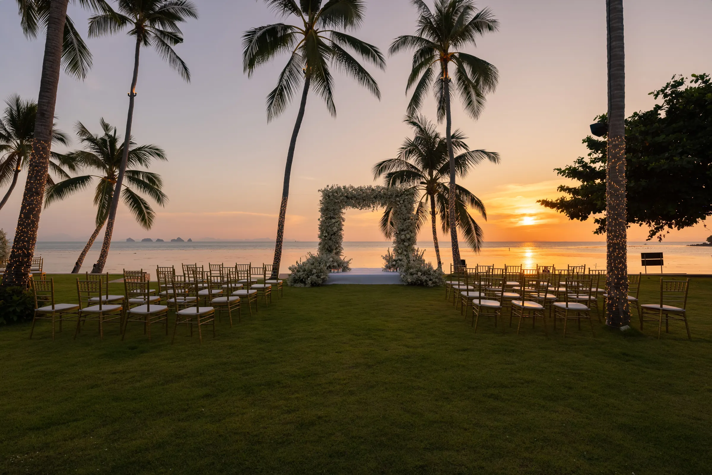 Sunset wedding ceremony, Villa Akatsuki, Koh Samui